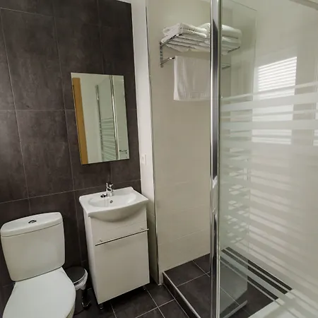 Libertad ゲストハウス 2*