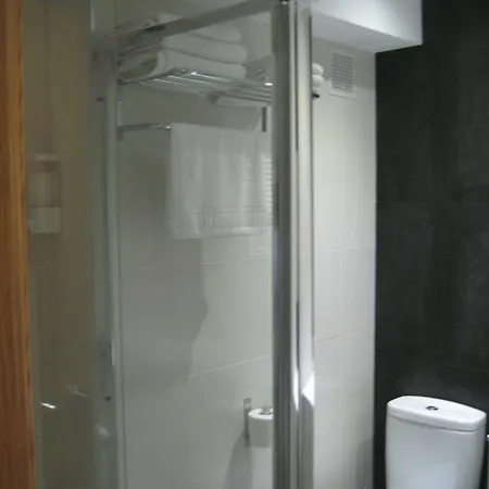 Libertad ゲストハウス ヒホン